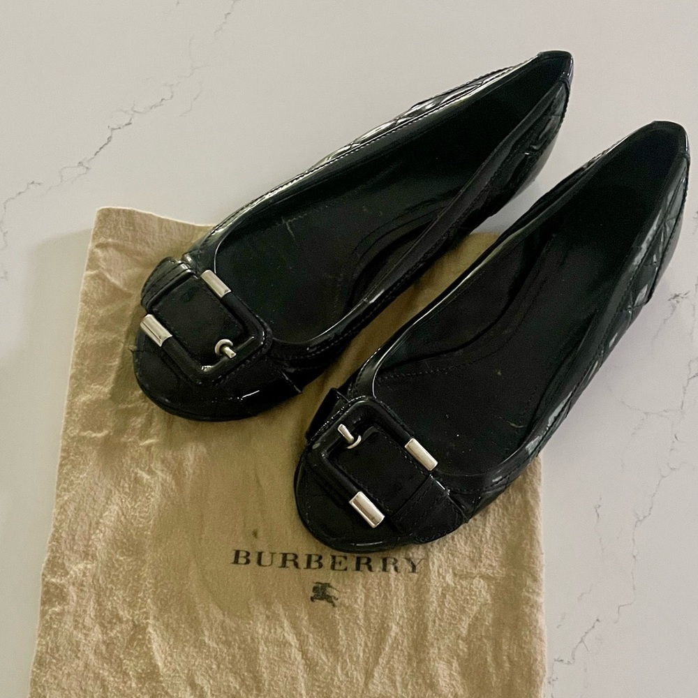 Burberry Patent Leather Quilted Flats with Buckle (EU 36.5)